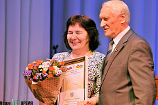 С Днем российской прессы, дамы и господа!