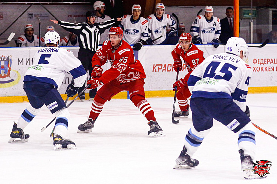 Хоккеисты «Ростова» обыграли на своей площадке воронежский «Буран»