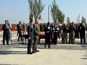 Землю с Саур-Могилы передали в храм Южного военного округа