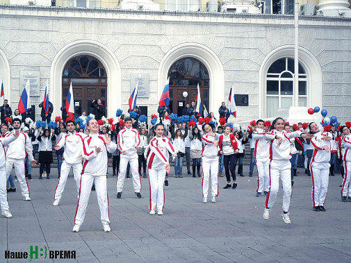 Добровольцы, волонтеры, ДГТУ, разница