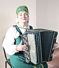 Баянистка Надя