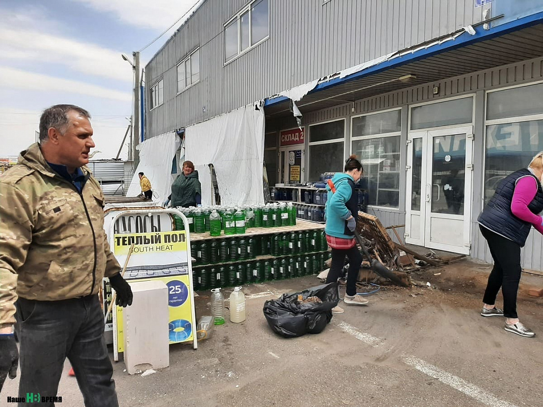 Предприниматели сохранили свой торговый комплекс, не дали его растащить мародерам.