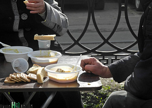 Обеды для нуждающихся