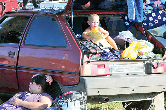 Нужны еда, психологи, поддержка. 