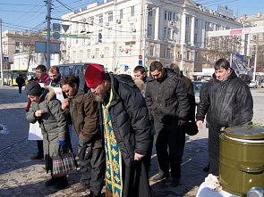 Горячая еда для бездомных_9497