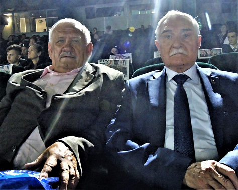 организатор шахматному блица полковник в отставке Василий Николаевич Христич (слева) и руководитель Ростовской региональной организации Российского Союза ветеранов генерал-майор Владимир Николаевич Чернобылов