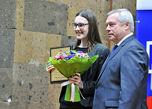 С наступающим профессиональным праздником, коллеги!