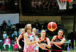 Клуб «Ростов-Дон-ЮФУ» дома переиграл подмосковных «спартанок»