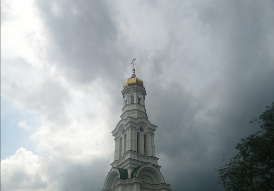   В Ростовской области в ближайшие часы ожидается буйство непогоды