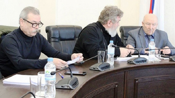 Заседает донская комиссия по помилованиям. Источник фото: пресс-служба губернатора Ростовской области.