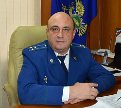 Человек с метлой: мести нельзя дебатировать