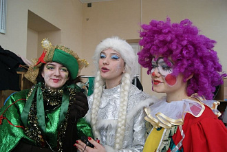 Спектакль «Новогоднее представление» от «Ветра перемен» прошел во Дворце творчества детей и молодежи в Ростове