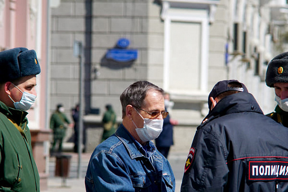 В донском правительстве уточнили требования носить защитные маски в общественных местах