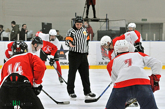 Студенты ЮФУ отметили Татьянин день на хоккейном поле