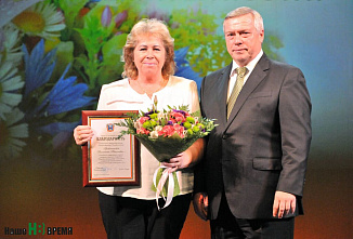 Руководство Ростовской области поздравило учителей с профессиональным праздником