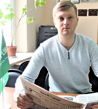 Сегодня поздравления принимает шахматный арбитр, спорторганизатор, тренер, руководитель  клуба «Дебют» Всеволод Ключников