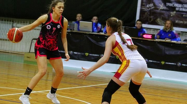 В первом матче Олейникова (№ 7) набрала 19 очков. Фото БК «Ростов-Дон-Юфу»