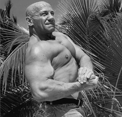 В Ростове-на-Дону простились с актером и культуристом Валерием Локтионовым