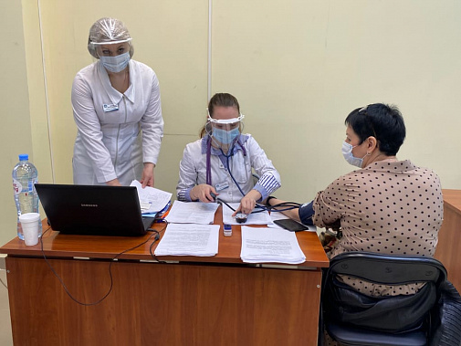 В Ростове уже действует 18 мобильных пунктов вакцинации от ковида
