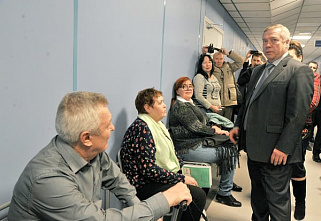 Губернатор, министр и мэр пошли на стройплощадку