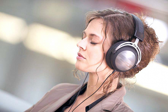 Сколько можно слушать наушники