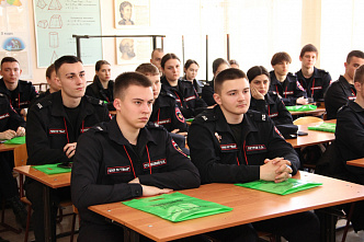 Спасатели, повара,  правоохранители, парикмахеры