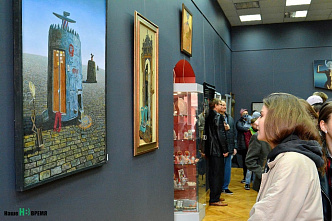 В Ростове проходит выставка картин-головоломок Олега Игнатова