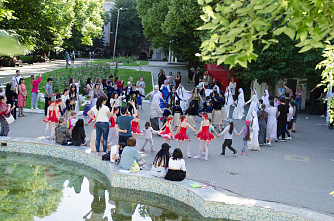 Фестиваль детского фольклора собрал в большой хоровод представителей народов Дона