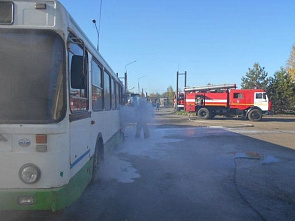 В Новочеркасске загорелся автобус