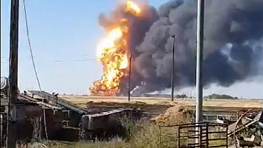 Уточнена причина мощного пожара в Пролетарске