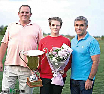 Победители турнира и Самвел АРАКЕЛЯН (крайний справа).