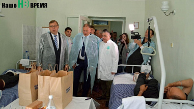 Пациентов окружного военного госпиталя № 1602 навестили донские депутаты