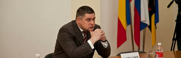 Не щенком, так постаментом