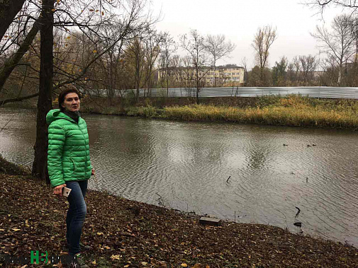 Ирина Дорохина: «Прежде на правом берегу была роща. Сегодня она практически вырублена. Скоро за забором начнется коттеджное строительство
