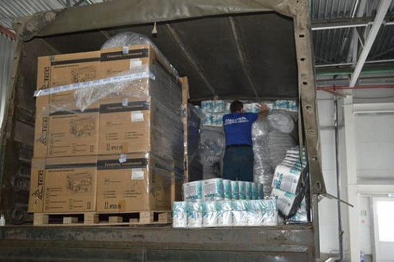 Из Ростовской области в Луганскую народную республику выдвинулись еще десять фур с гуманитарной помощью