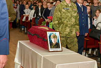 У донского хутора Русаков поисковики нашли останки красноармейца
