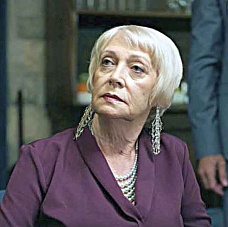 Татьяна ШКРАБАК в роли оперной примадонны Маргариты Генриховны Дежур.