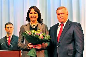 Донские власти поздравили женщин