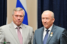 Награды нашли героев