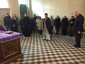 Первая литургия за сто лет