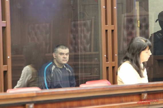 В зале суда. На переднем плане - адвокат подсудимого Екатерина Носалева. Источник фото: aif.ru.