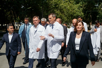 Ростов-на-Дону: ЦГБ имени Н.А. Семашко  посетил донской губернатор Юрий Слюсарь