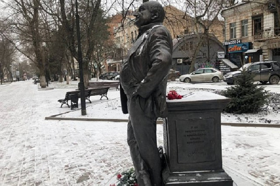 Жванецкий на месте... Источник фото: О. Грекова/