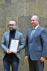 С наступающим профессиональным праздником, коллеги!