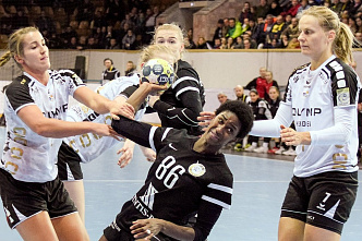 Великолепная девятка и вратарь