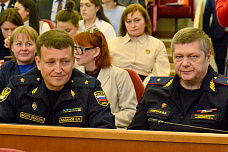 От церемоний к делам. В правительстве Ростовской области прошло официальное представление врио губернатора региона Юрия Слюсаря