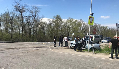В Волгодонском районе в аварии погибла женщина