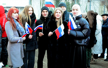 В донской столице прошел митинг-концерт «Слава защитникам Отечества!»