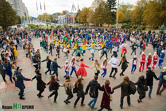 Клены на аллее Дружбы