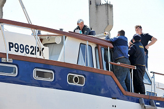 Не тонут, не ржавеют...